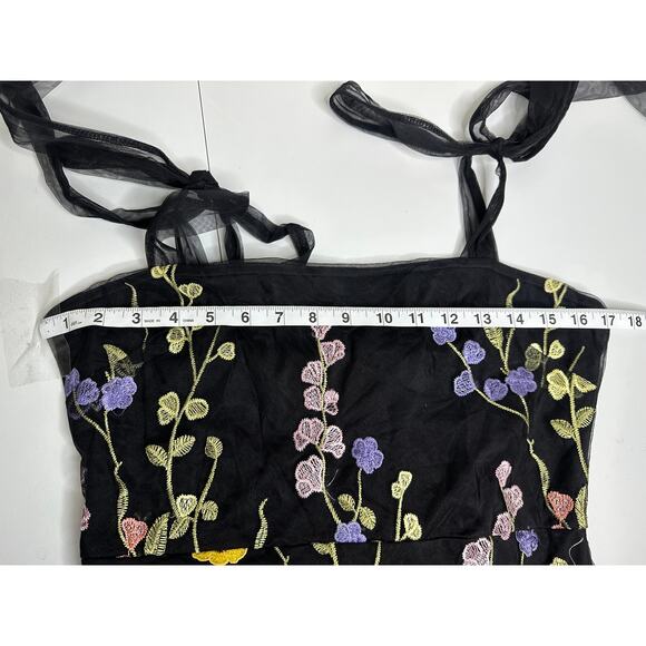 Lulus NWOT Thriving Poise Black 3D Floral Embroidered Tie-Strap Maxi Dress L - Picture 6 of 8